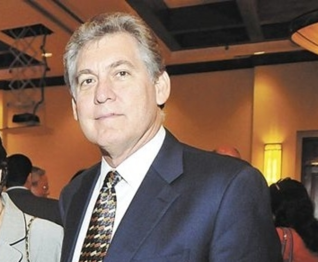 Hugo Holmann descarta motivación política en demanda contra La Prensa