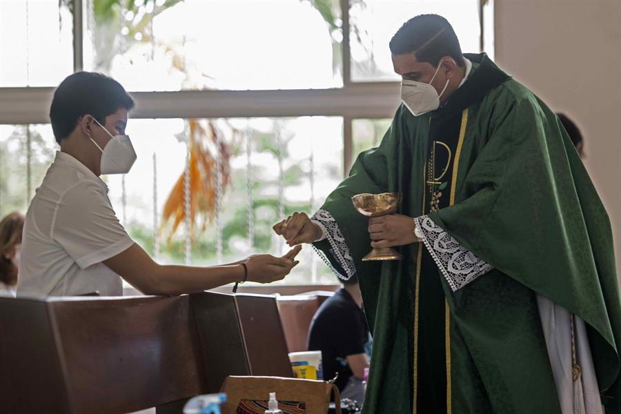 Primera misa de domingo con presencia fieles en Nicaragua, tras seis meses de iglesias cerradas por Covid-19