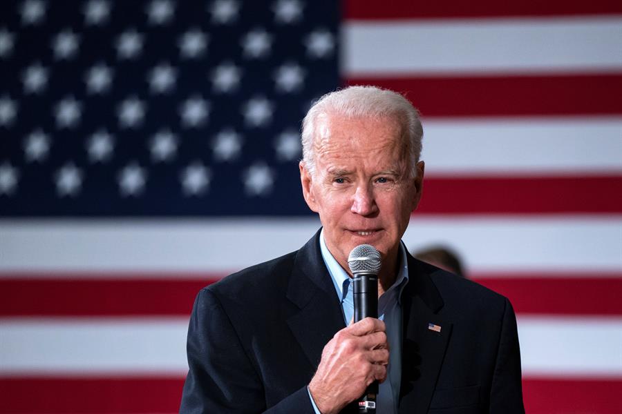 Biden aventaja por 12 puntos a Trump en la intención de voto, según sondeo