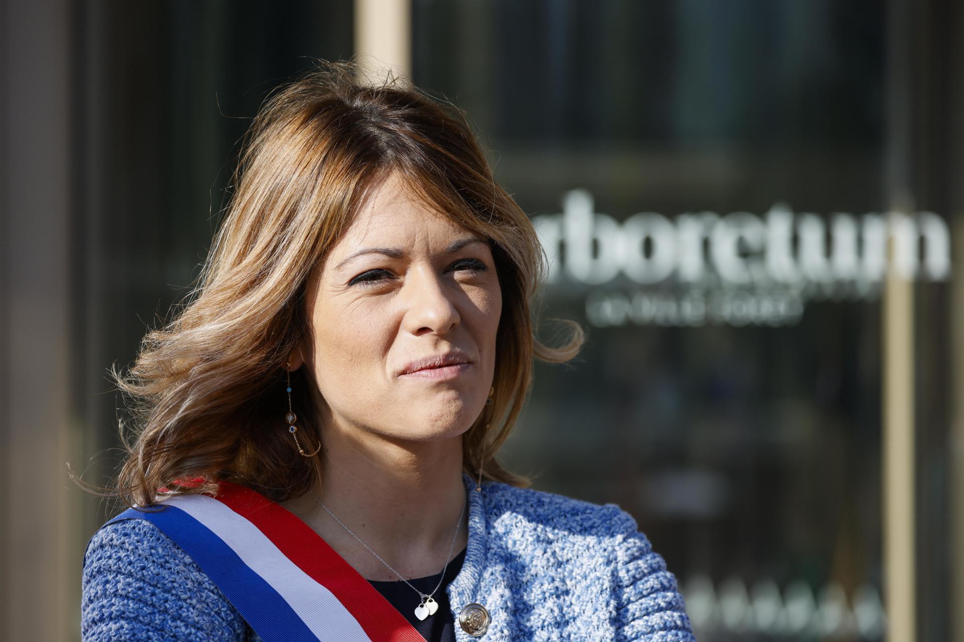 El Gobierno francés anima a las mujeres víctimas de la trama Epstein a ir a la Justicia