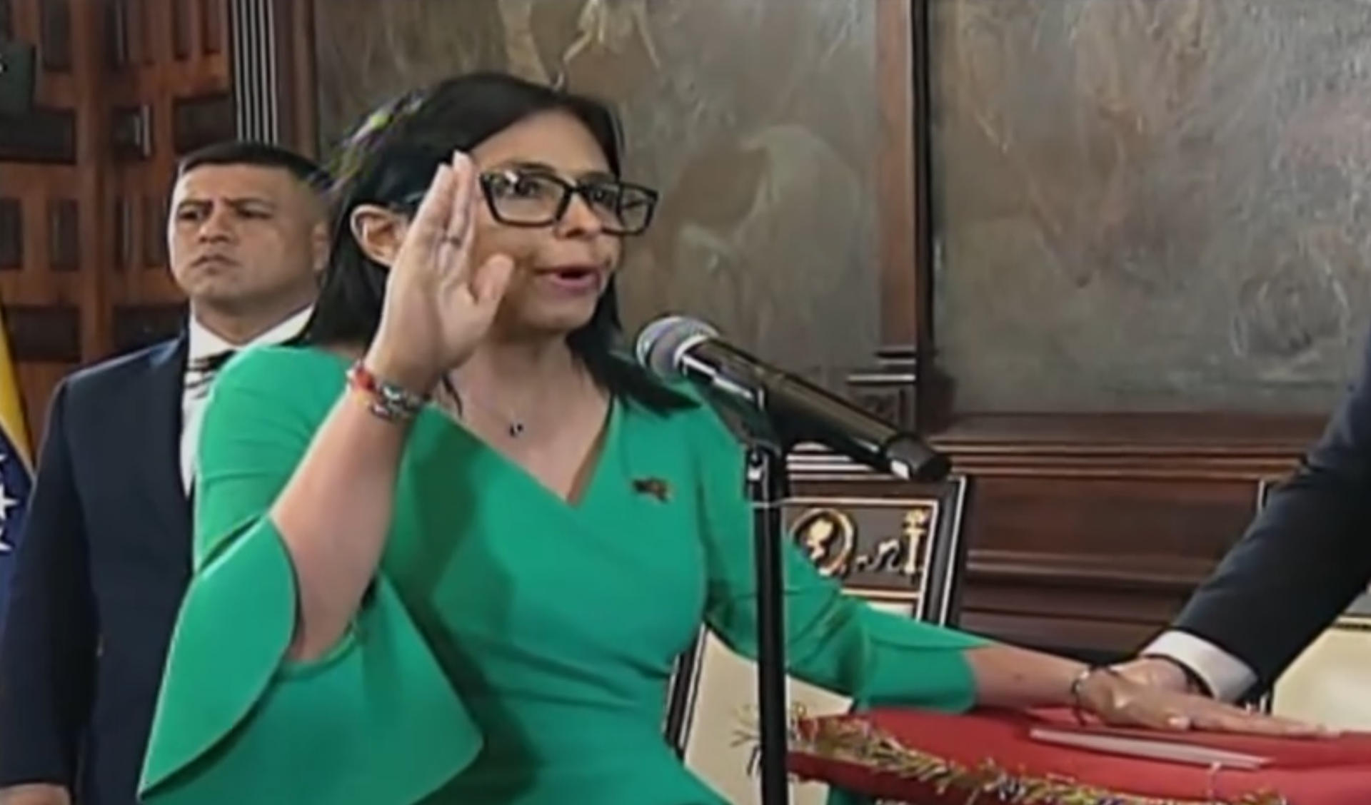 Delcy Rodríguez jura como presidenta encargada de Venezuela tras la captura de Maduro