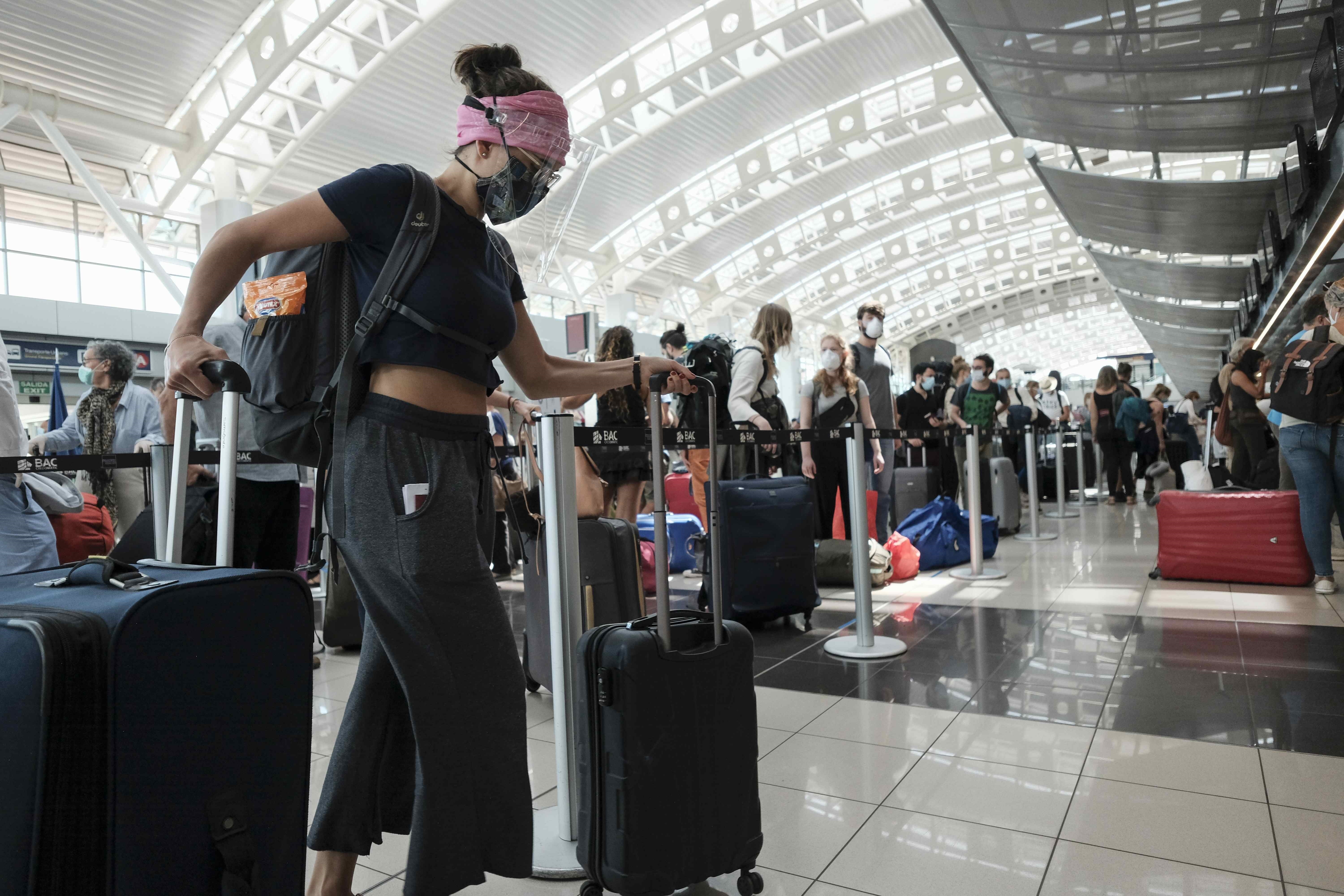 Costa Rica abrirá por completo sus fronteras aéreas el 1 de noviembre
