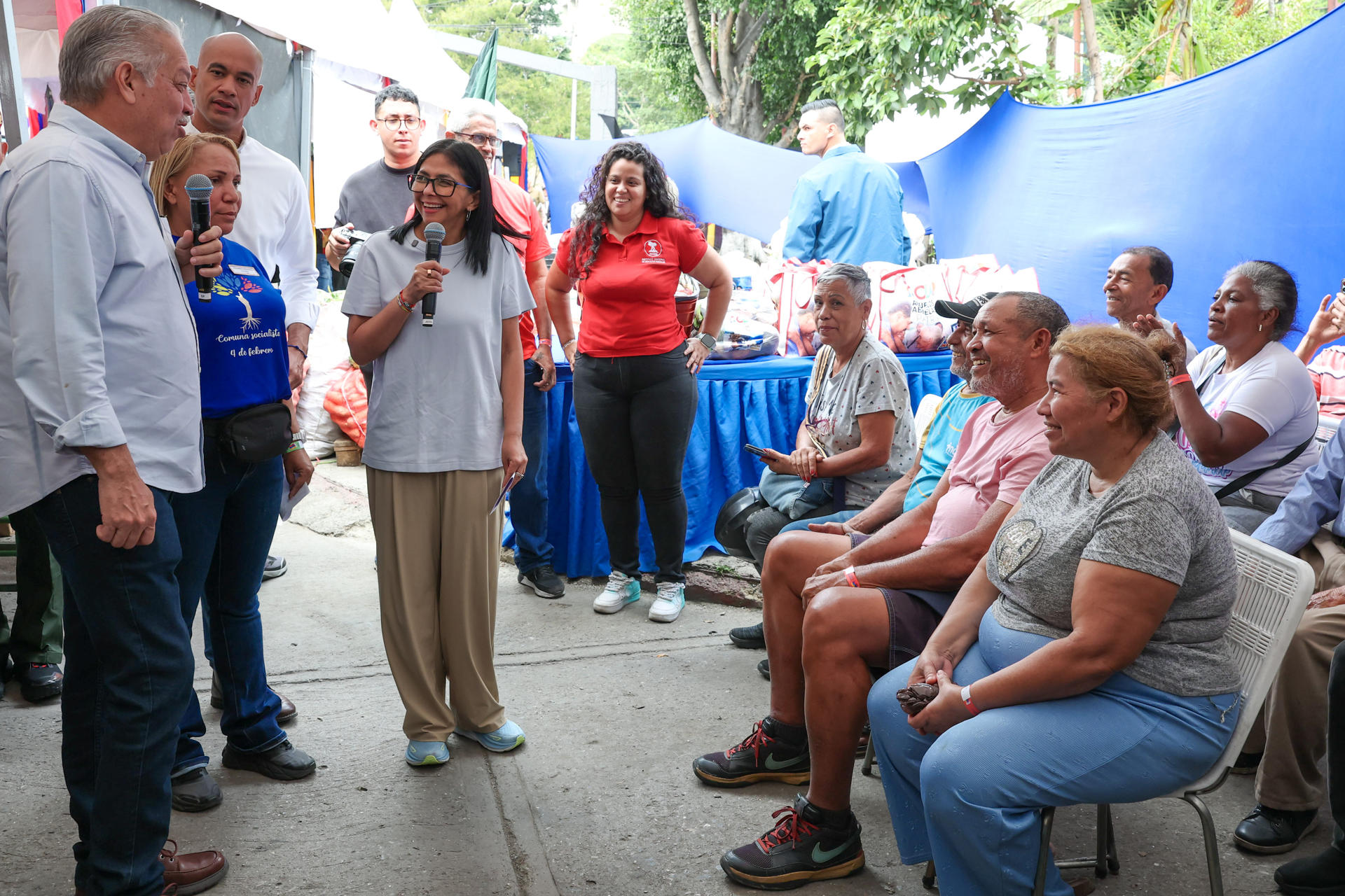 Delcy Rodríguez: «Aquí manda el pueblo venezolano y hay un Gobierno, el de Nicolás Maduro»