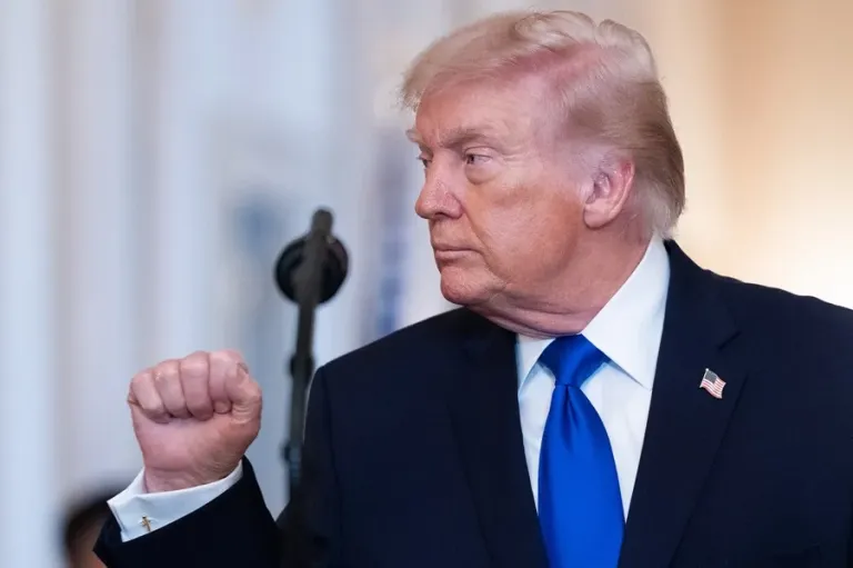 Trump amenaza a Irán con una «fuerza nunca vista» si cumple su promesa de venganza