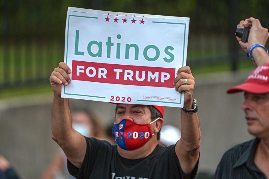 El voto latino en EE.UU, divididos, pero no por igual