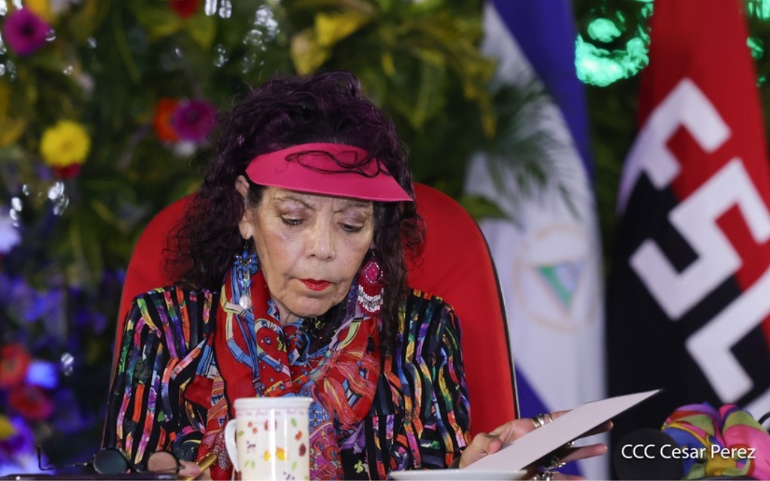 Empresa de familiar de Rosario Murillo detrás del negocio de comida para paramilitares