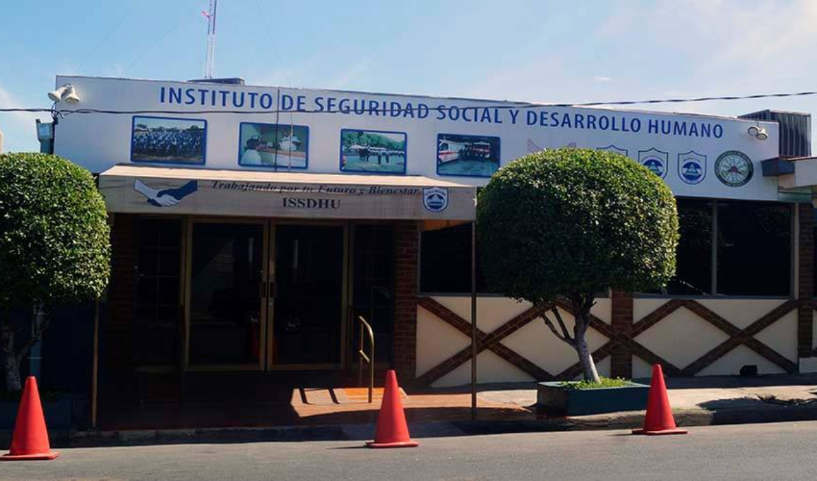 Ortega regala al ISSDUH una propiedad de 30 mil metros cuadrados en Managua