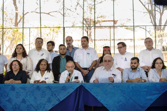 Alianza Cívica continúa desgranándose: Carlos Tünnermann y Azahalea Solís se separan