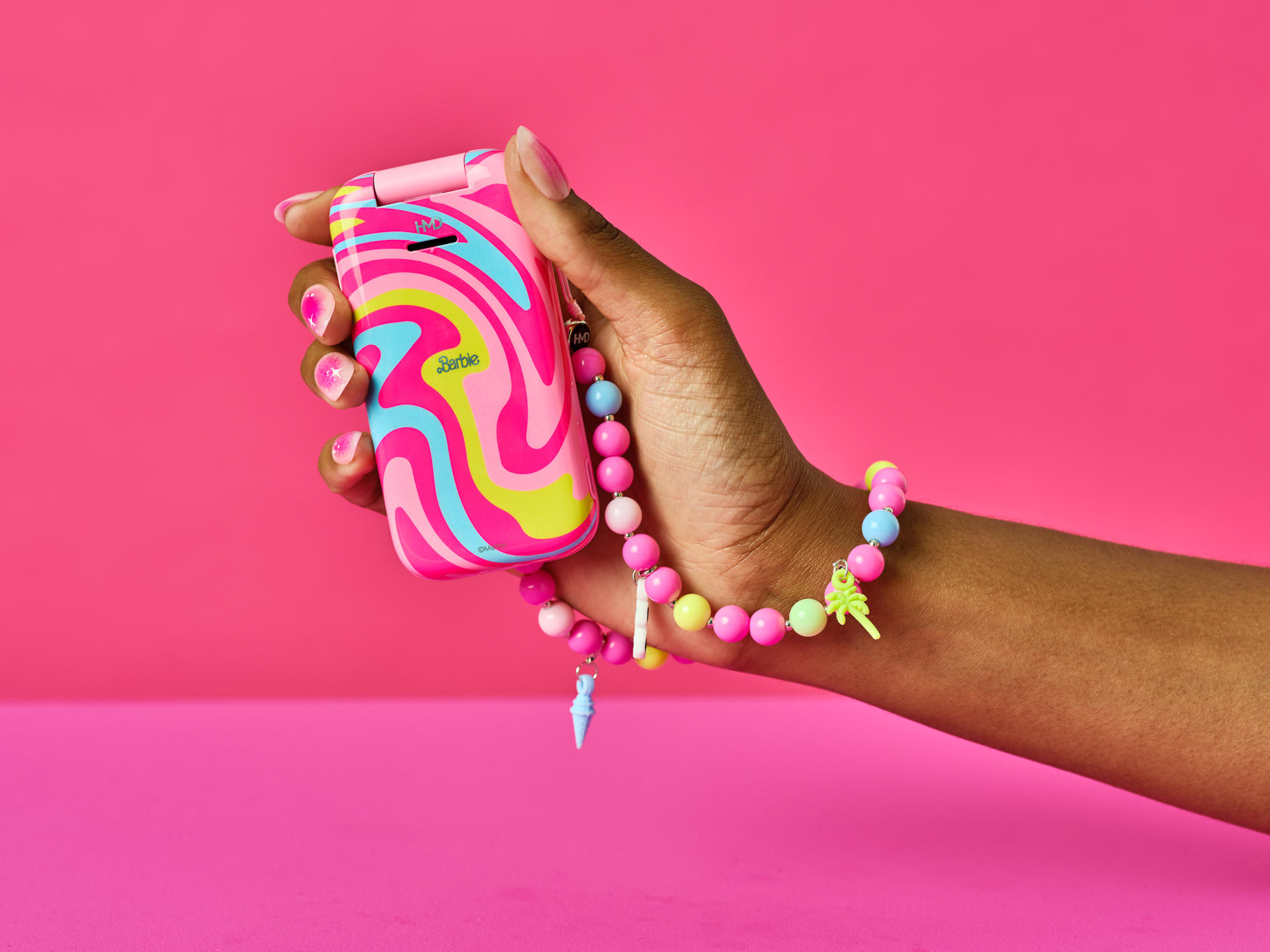 El nuevo teléfono móvil de Barbie sale a la venta con el foco en la desconexión digital