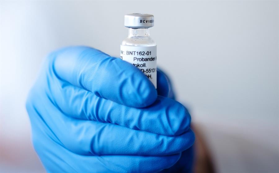 Pfizer pide autorización para suministrar con urgencia su vacuna contra el coronavirus