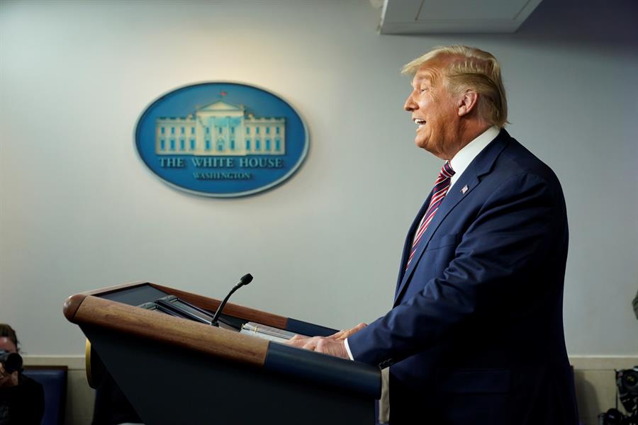 Trump autoriza traspaso de poder a Biden