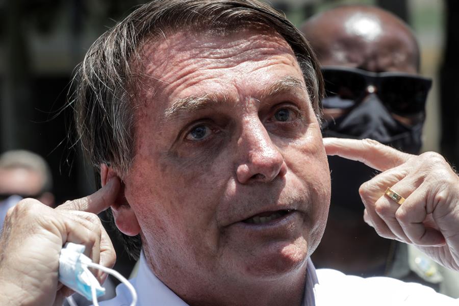 Bolsonaro dice que hubo fraude en elecciones de EE.UU. y por eso aguarda pronunciarse sobre el asunto