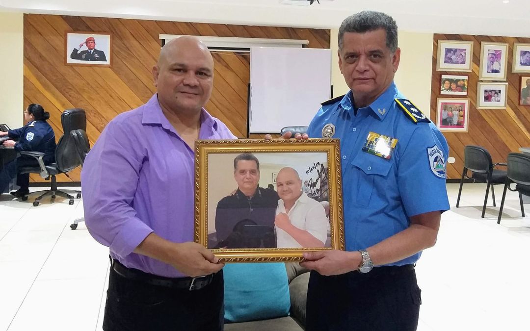 Rosendo Álvarez justifica la violencia machista ejercida contra una policía