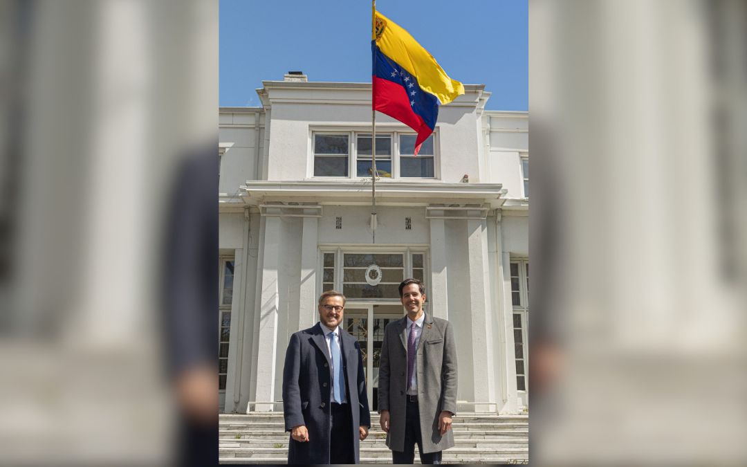 Venezuela anuncia haber retomado sus sedes diplomáticas en EE.UU