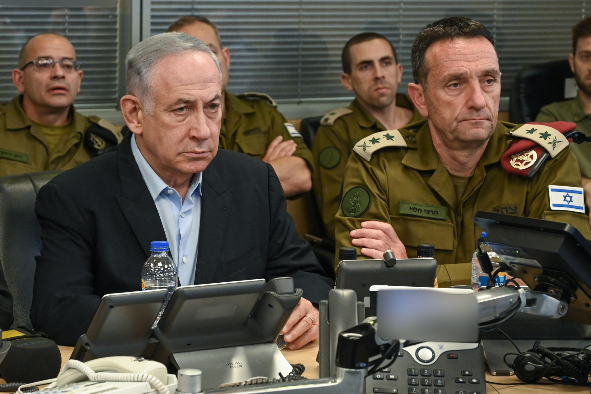Netanyahu viaja a Washington presionado para firmar un acuerdo de tregua en Gaza
