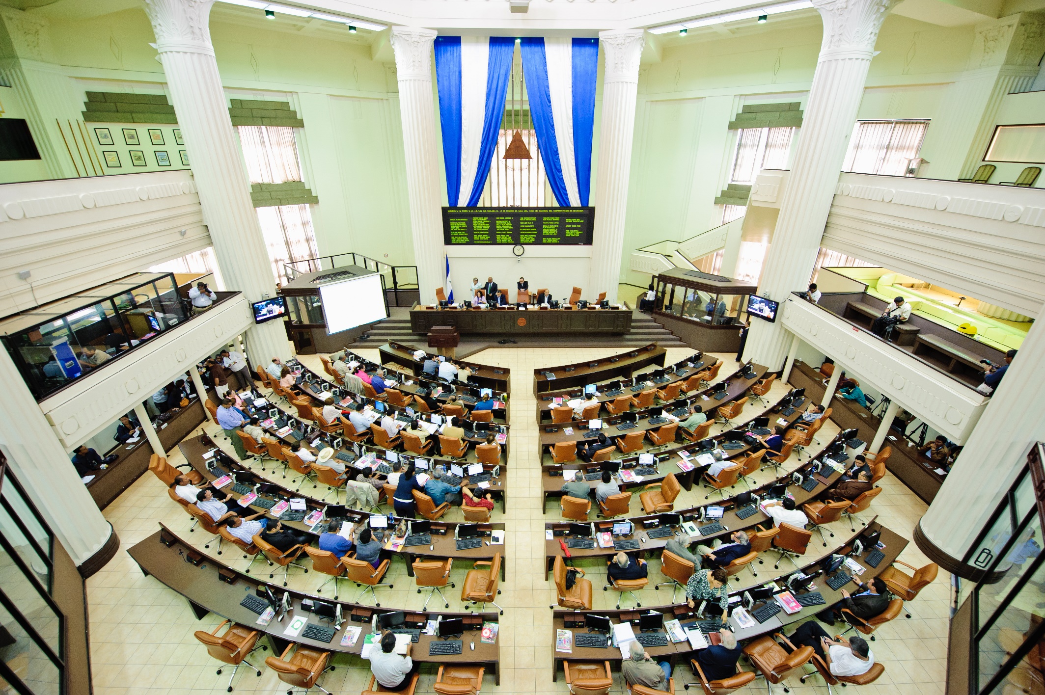 Asamblea Nacional convoca a sesión en plenas vacaciones sin revelar el motivo