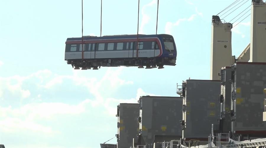 Costa Rica recibe primeros trenes de pasajeros comprados a empresa china