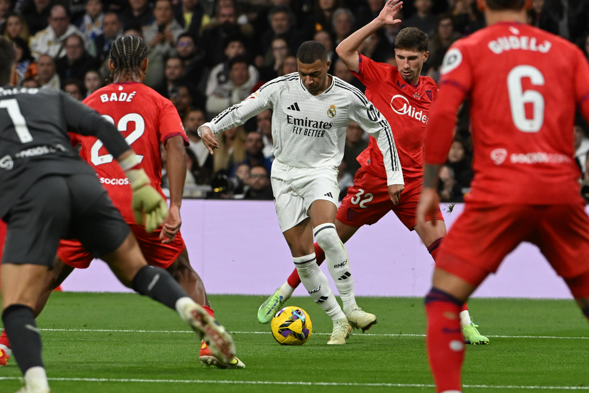 El Madrid también da el sorpaso al Barça en el adiós de la leyenda Jesús Navas