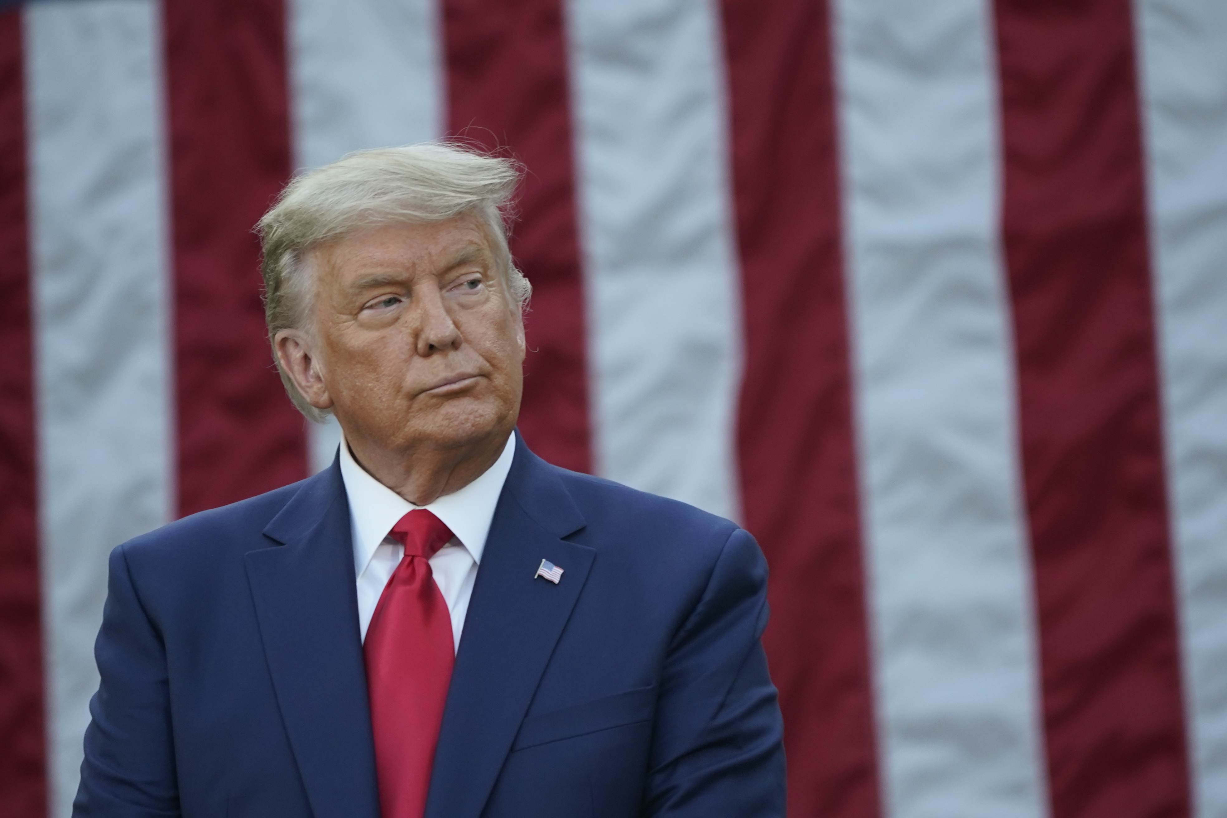 Trump evaluó invocar la ley marcial para anular las elecciones