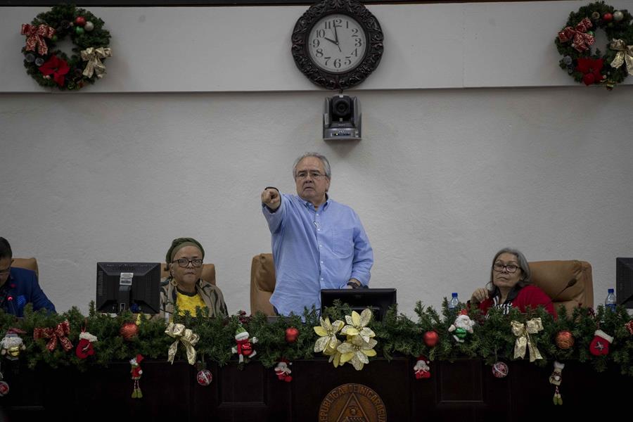 Entra en vigor ley que convierte a opositores en «traidores a la patria»