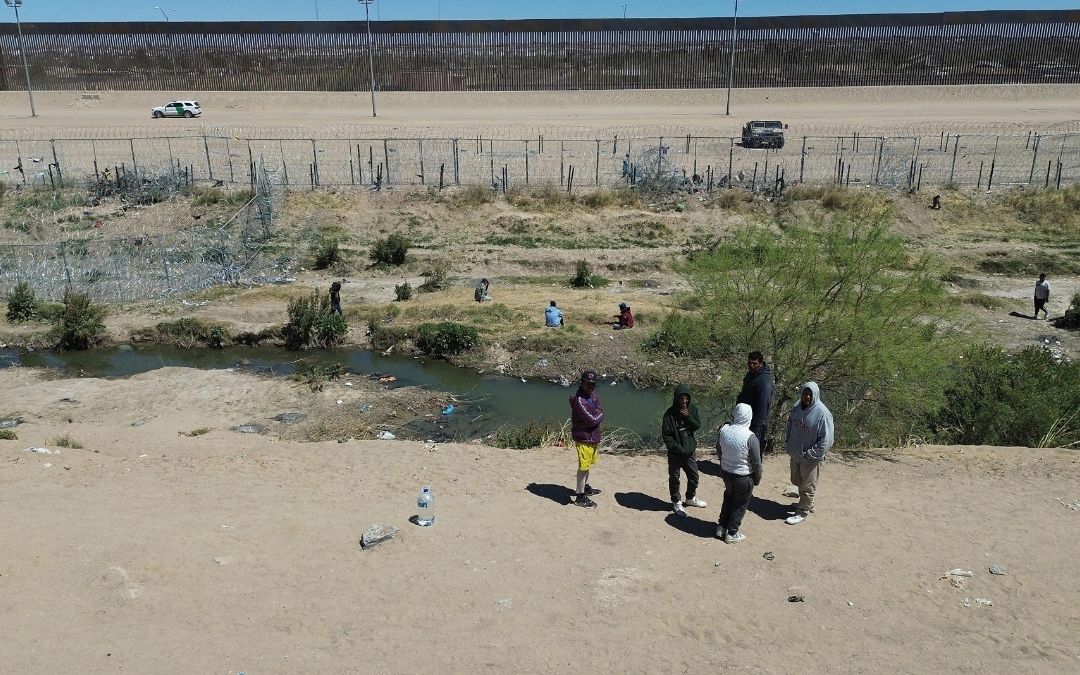 EE.UU. ha deportado a 690.000 migrantes desde que levantó el Título 42