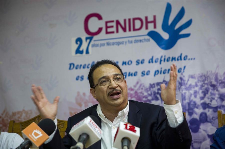 Periodistas reclaman por hostigamiento y abuso policial