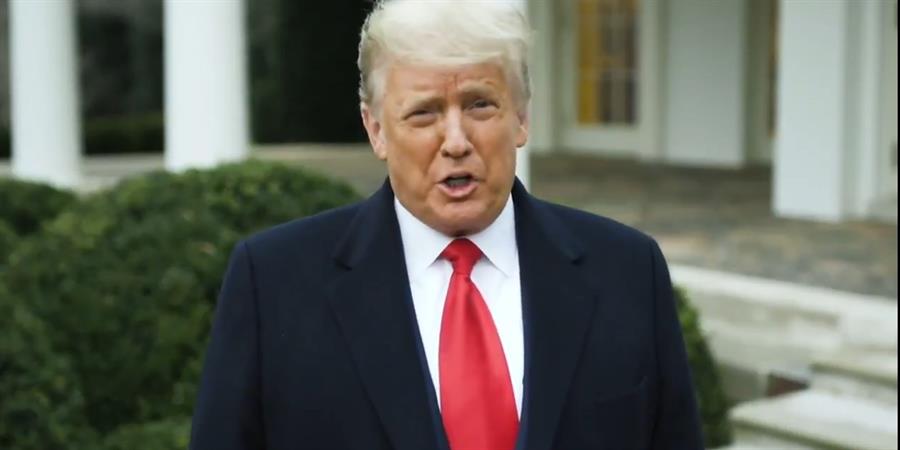 Trump pide a asaltantes del Capitolio volver a casa pero insiste en el fraude