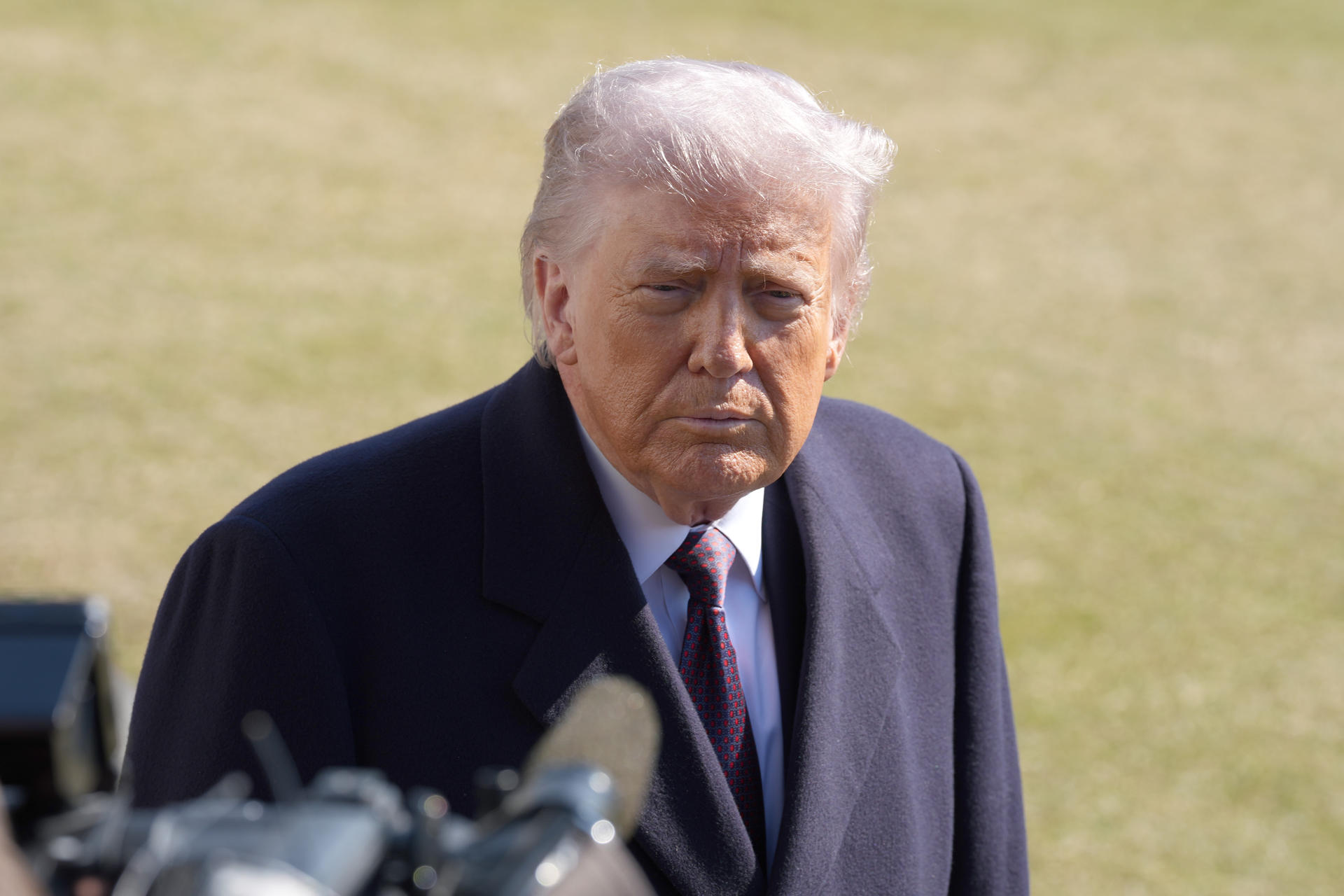 Trump dice que aún no ha decidido nada sobre Irán aunque no le gusta como está negociando