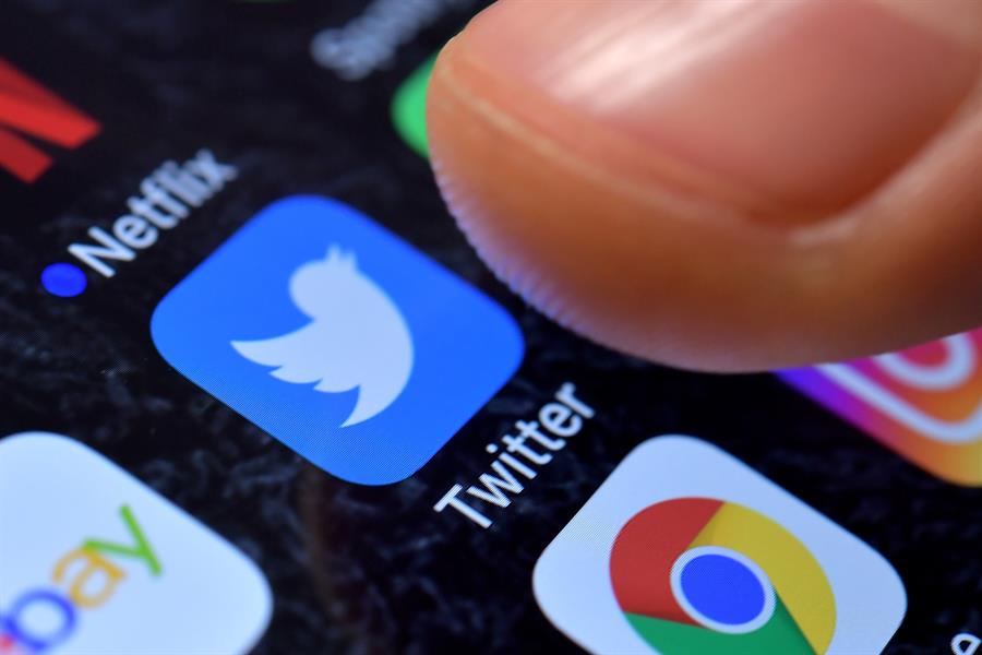 Twitter también suspende permanentemente la cuenta de Trump