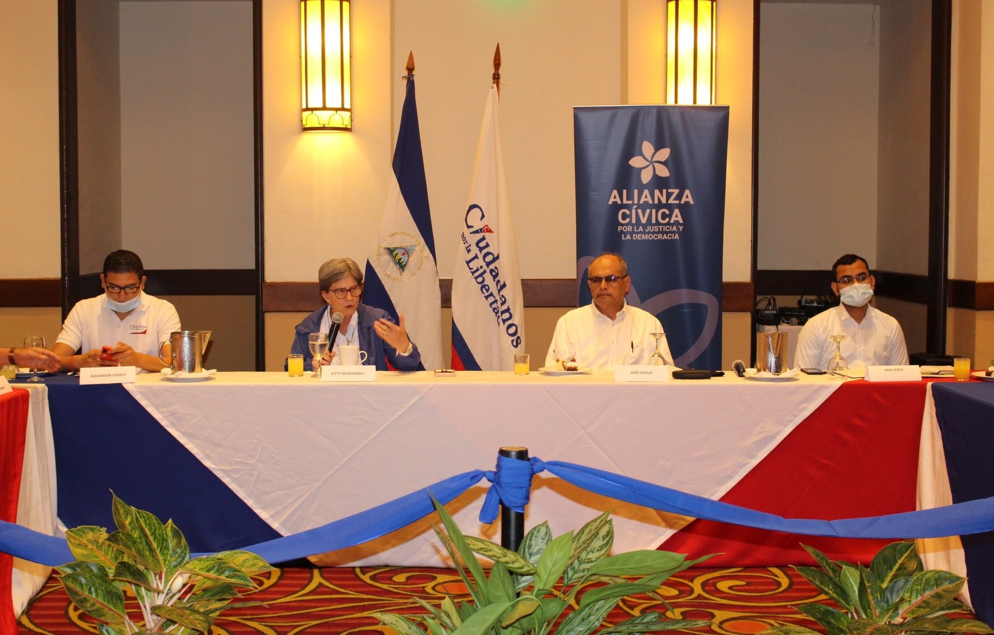 Alianza Cívica y CxL se declaran la opción electoral de la oposición, llaman a quienes quieran unirse