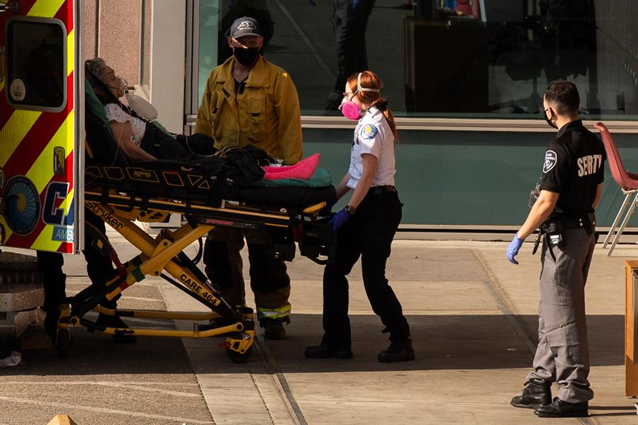 Un año de pandemia en EE.UU., con récord de muertes y nuevo presidente