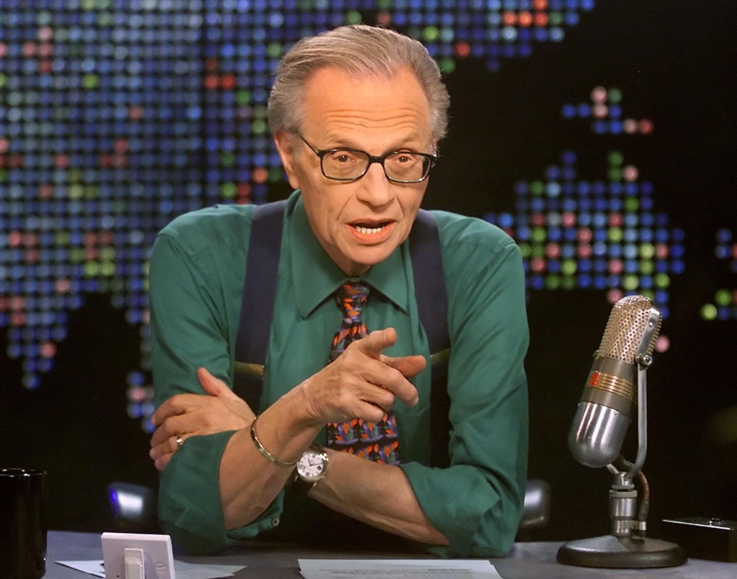 Muere por coronavirus el famoso presentador de televisión Larry King