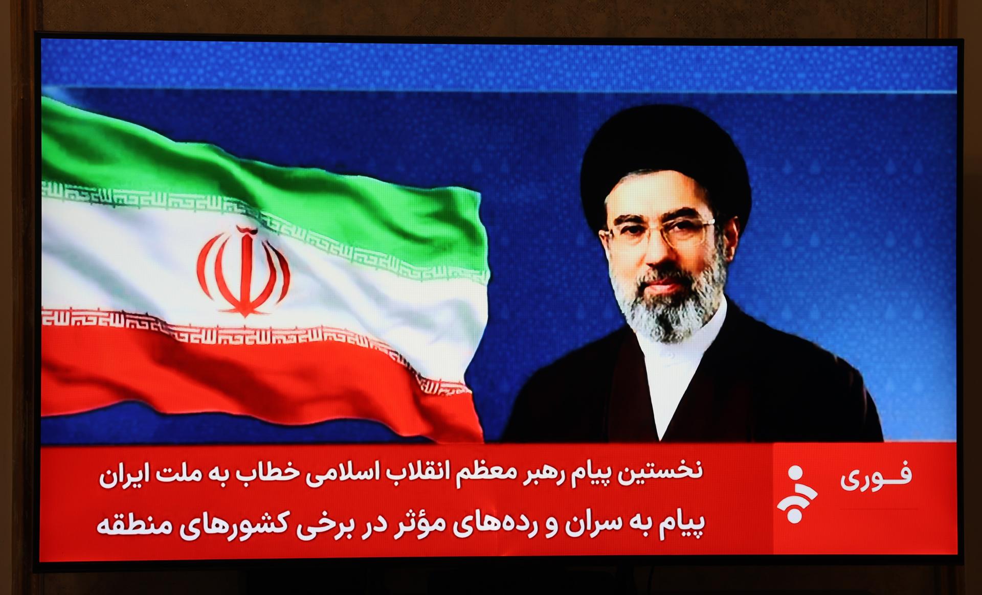 El nuevo líder supremo de Irán desafía a EE.UU. y pide cerrar Ormuz en su primer mensaje