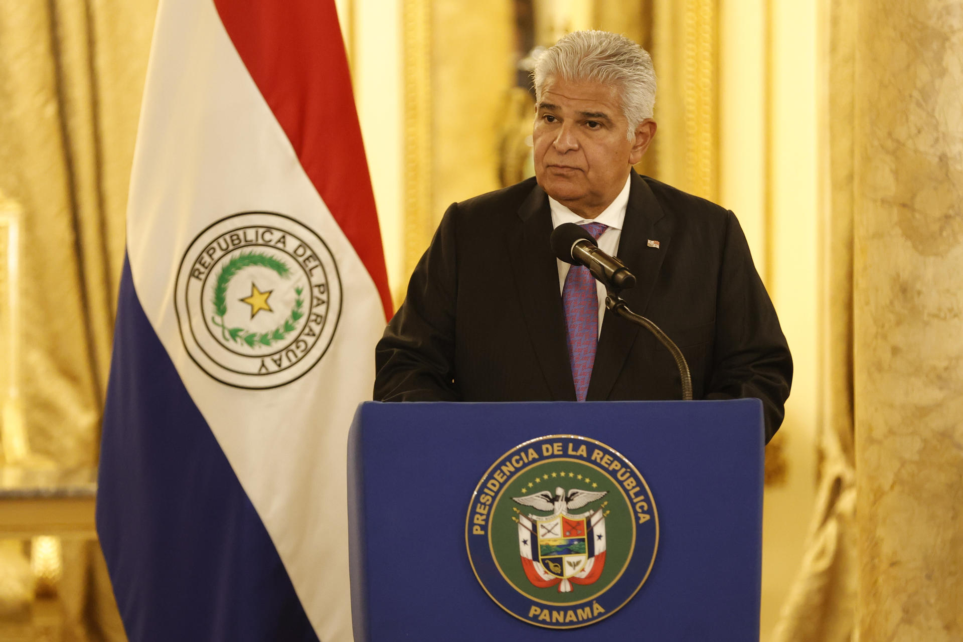 El presidente de Panamá «confía» en que polémica sobre el Canal será «superada»