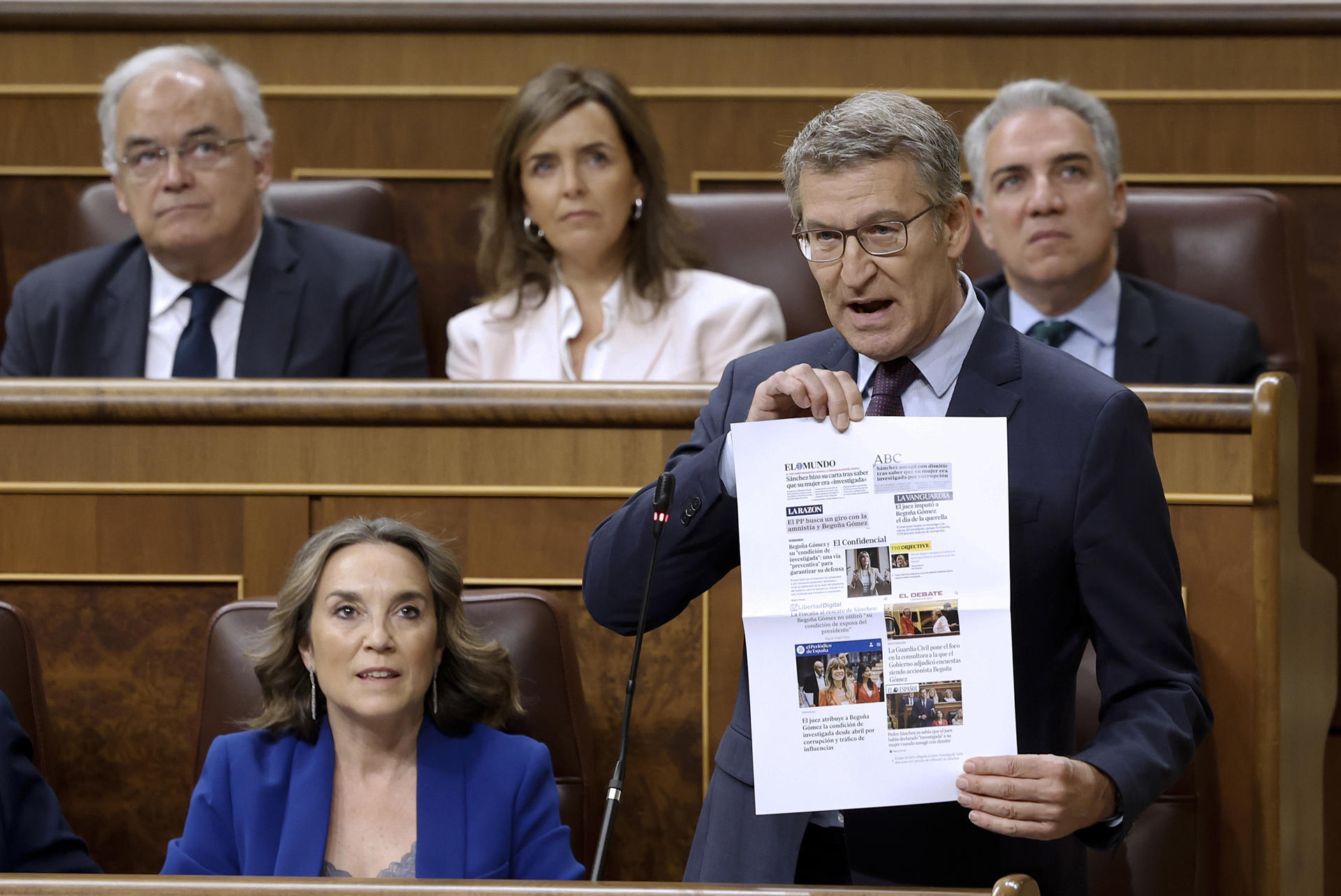 Oposición pide la dimisión de Sánchez por citación a su mujer y socios reiteran su apoyo