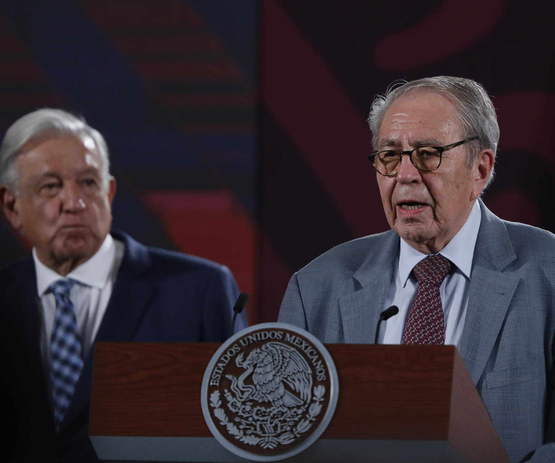 México niega un muerto por gripe aviar y acusa a la OMS de un comunicado «bastante malo»