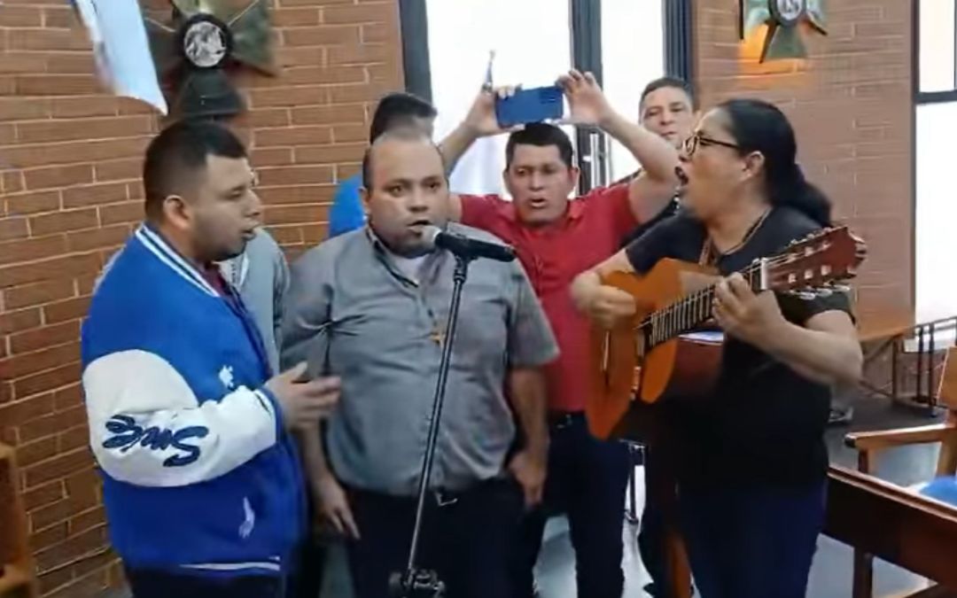 Los 135 excarcelados políticos dedican misa de acción de gracias a la patria que les arrebató la dictadura