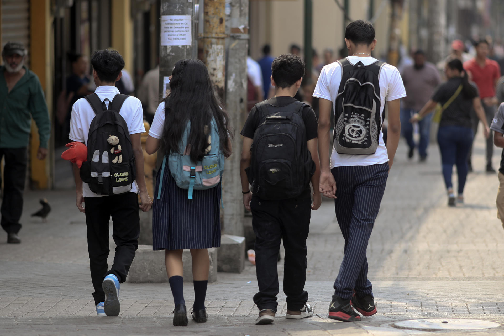 Casi un millón de jóvenes en Honduras ni trabajan ni estudian y 72 % de ellos son mujeres