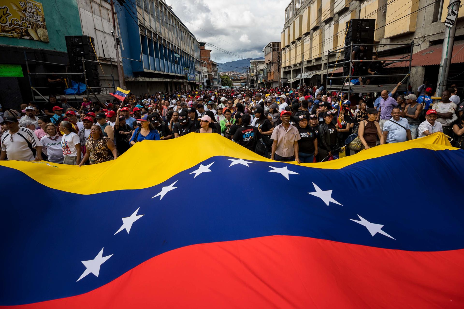Periodistas de Venezuela exigen a autoridades respetar su trabajo en las presidenciales