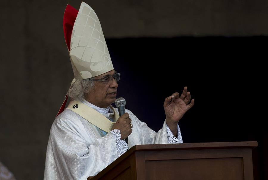 El cardenal Leopoldo Brenes ordena al clero reunirse vía Zoom para evitar covid-19