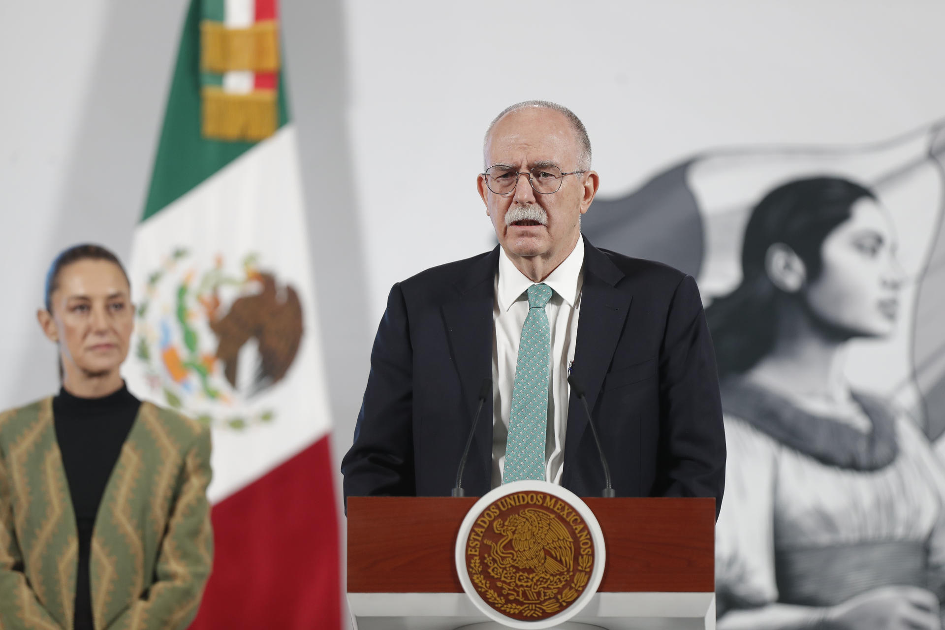 México busca diálogo con EE.UU. para evitar el arancel «sin razón» del 21 % al tomate