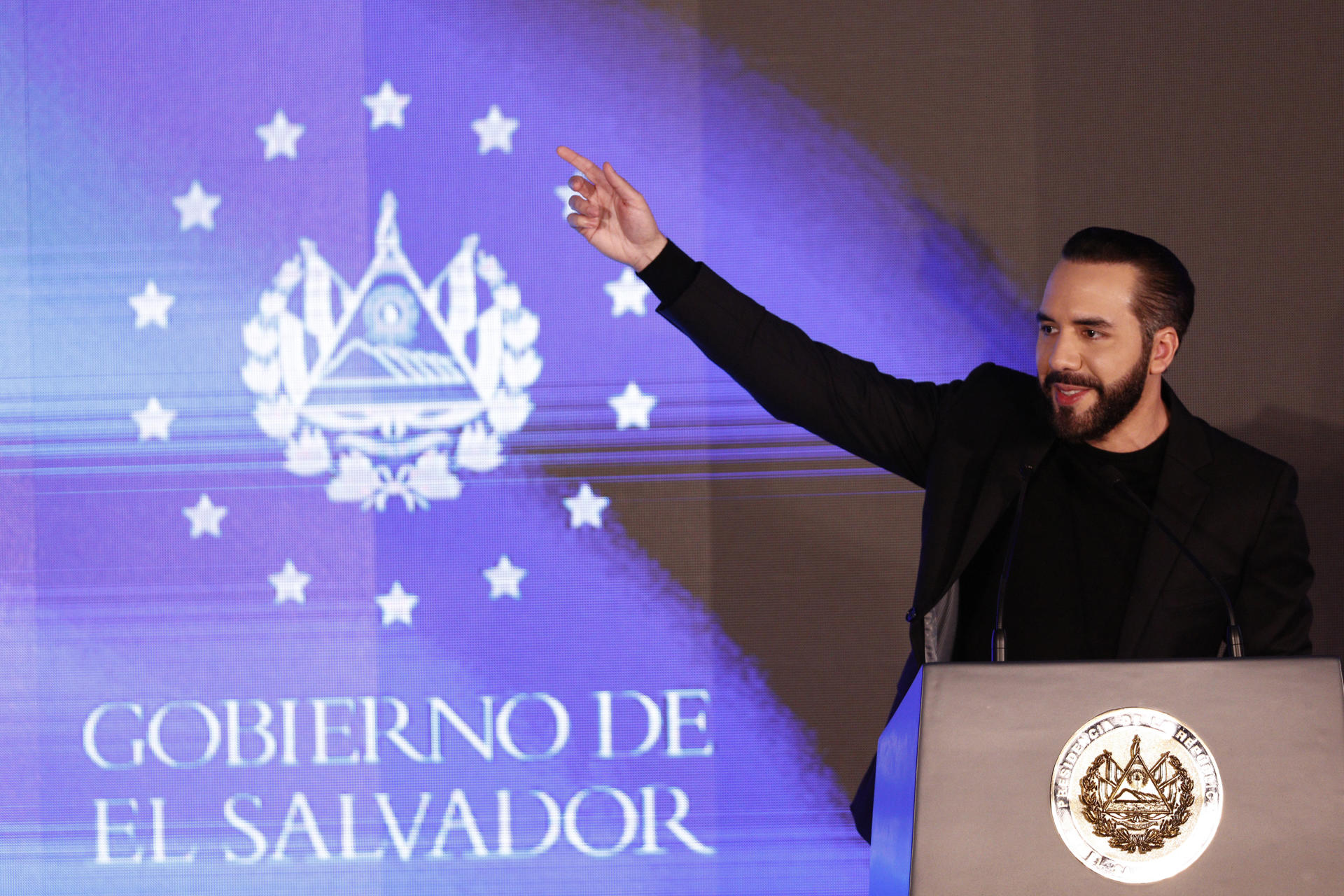 Ley de impuesto a las ONG busca «contener el descontento» en El Salvador, dice activista