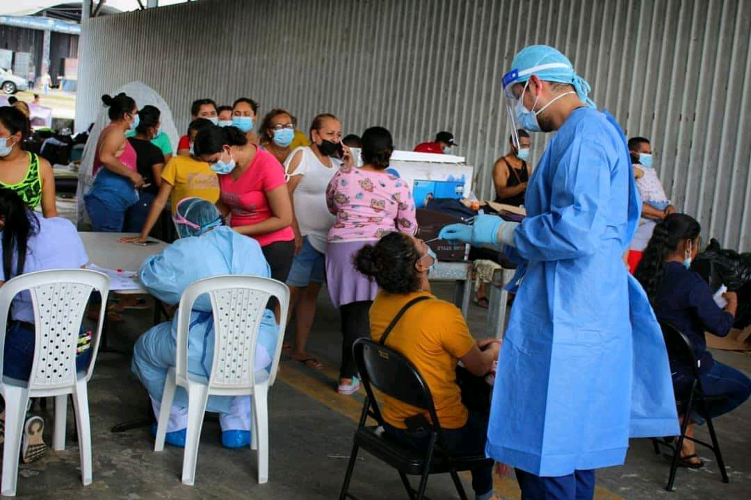 Panamá dona pruebas Covid-19 a nicas varados en Paso Canoas