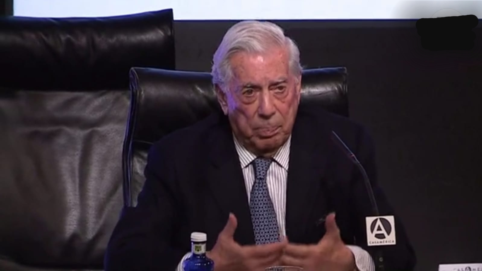 Mario Vargas Llosa pide más presión internacional contra Ortega
