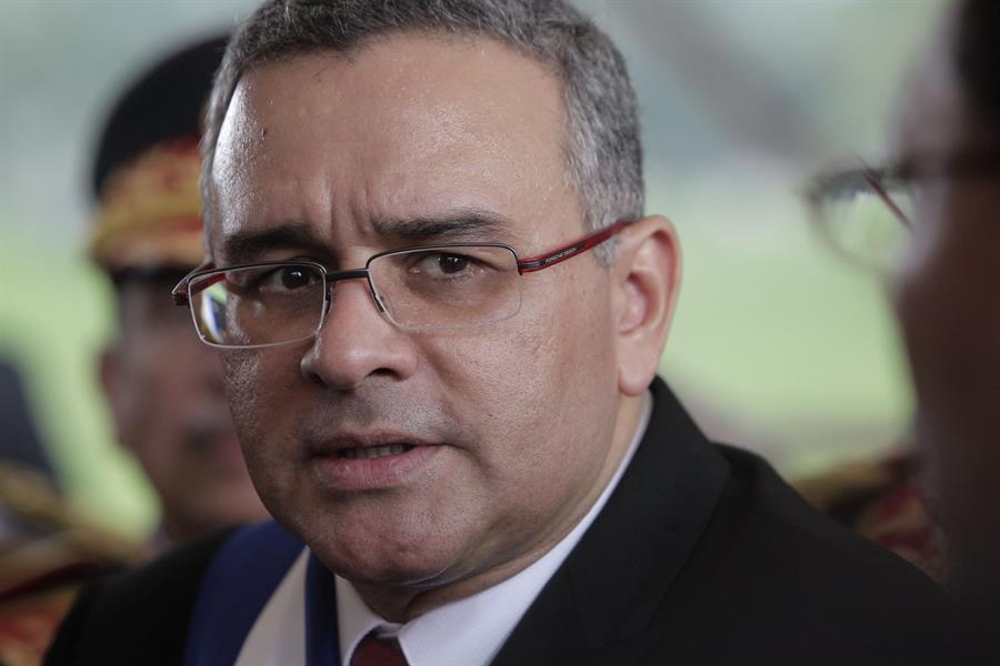 Costa Rica extradita a El Salvador a suegro de Mauricio Funes acusado de corrupción