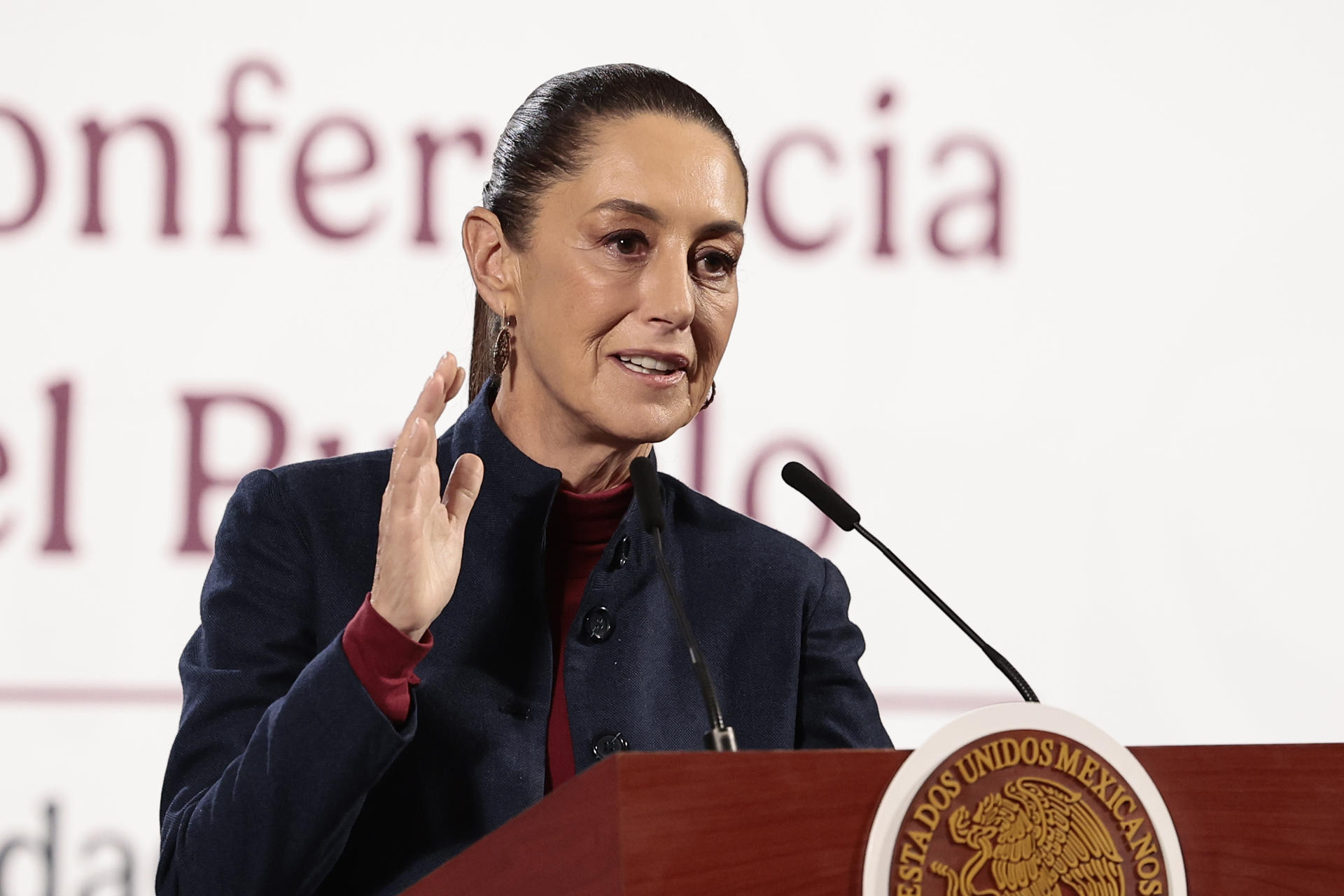 Sheinbaum reconoce que hay inversiones «que están esperando» ante los aranceles de Trump
