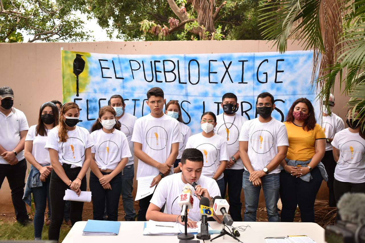 Jóvenes recolectan 7,600 firmas en respaldo a demanda de reformas electorales