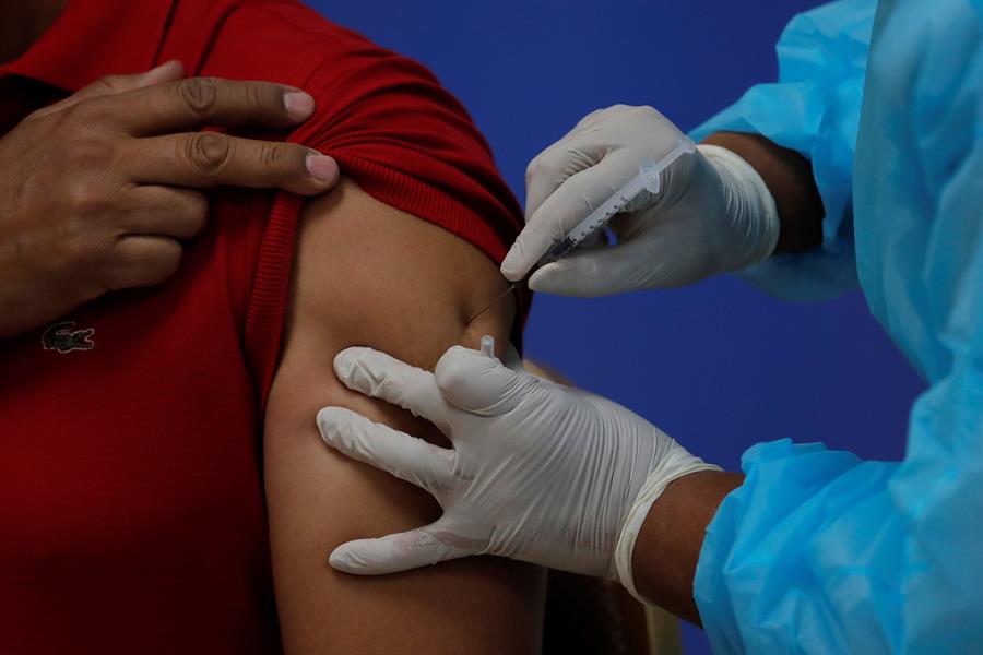 Panamá recibe tercer lote de vacunas de Pfizer y continúa con la vacunación
