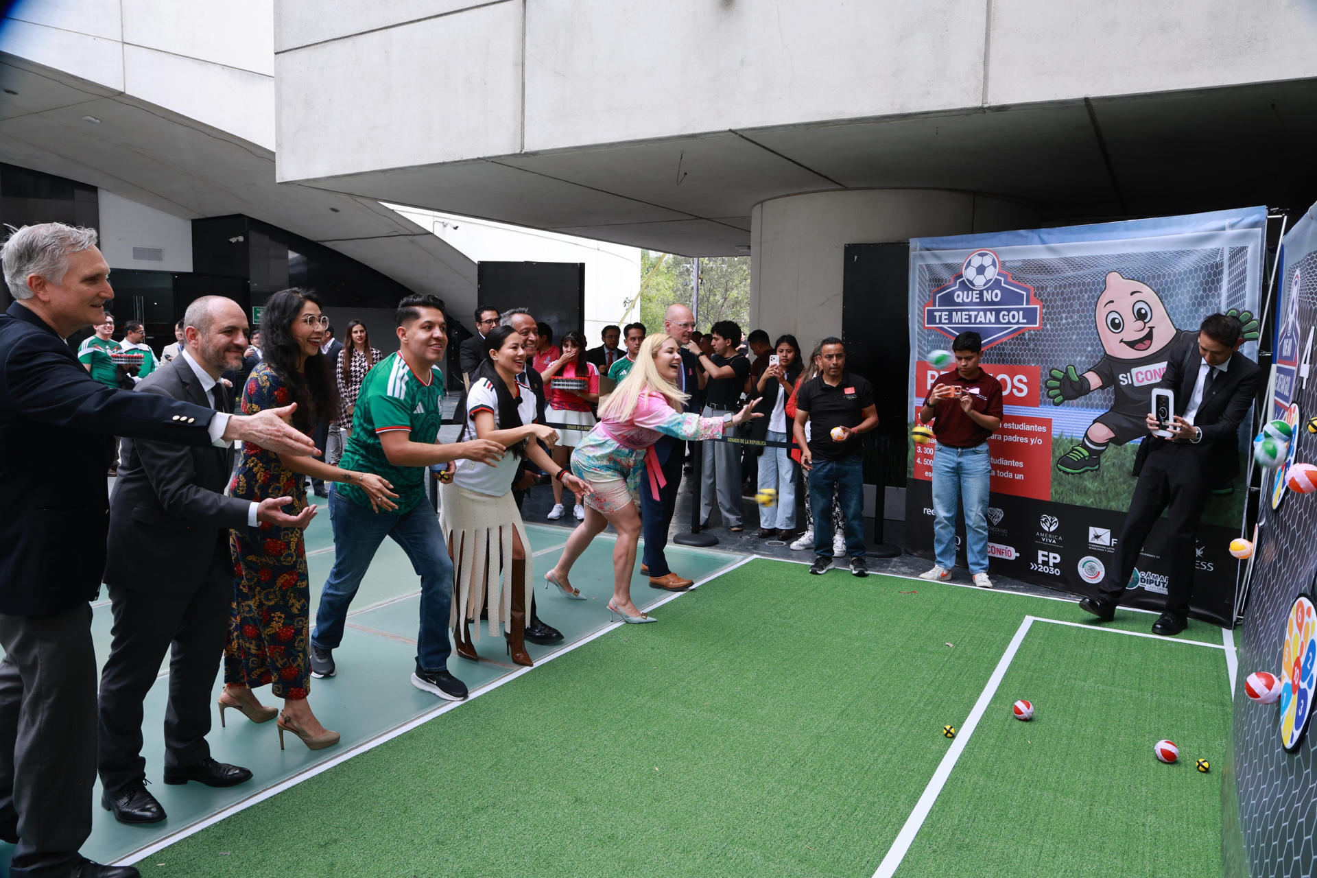 Impulsan educación sexual para jóvenes de Latinoamérica rumbo al Mundial 2026