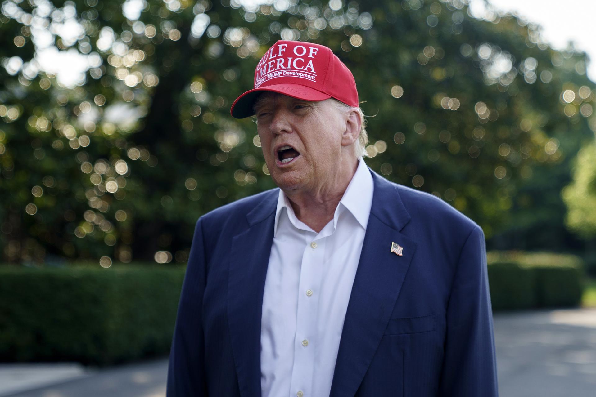 El Gobierno de Trump cita a médicos que participaron en procedimientos para menores trans
